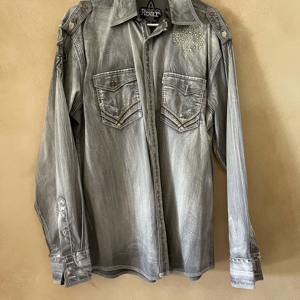 Roar men’s shirt button down with rhinestone